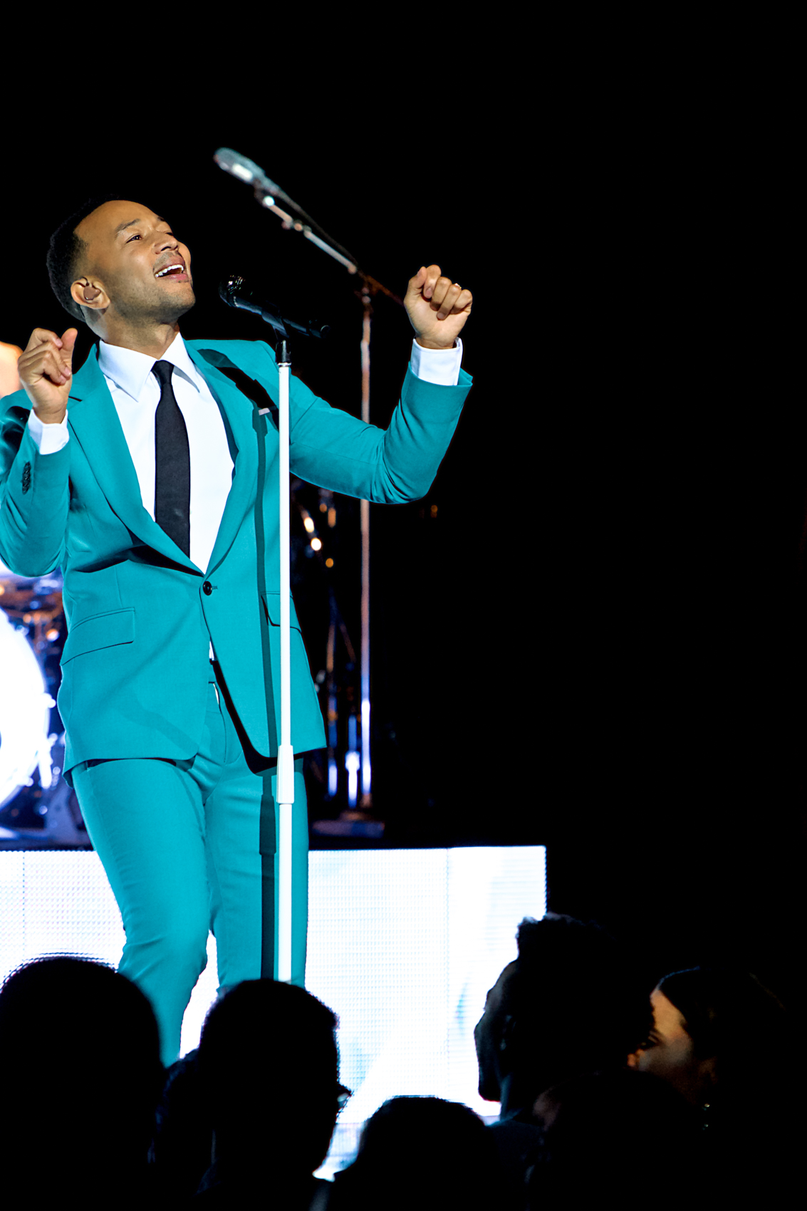 John Legend
A Legendary Christmas Tour
The Met
Philadelphia, Pa
December 4, 2018

DerekBrad.com